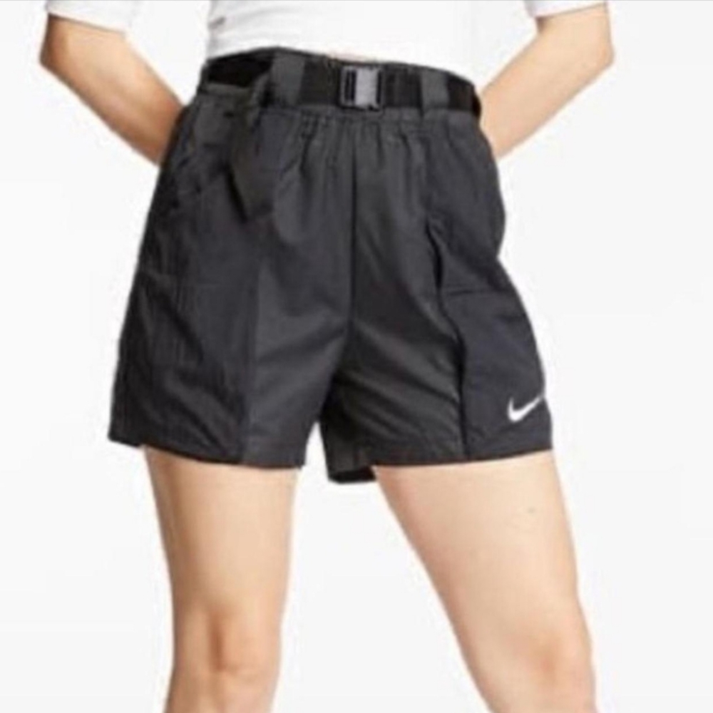 Nike Women's Black Swoosh Woven Shorts Size Medium